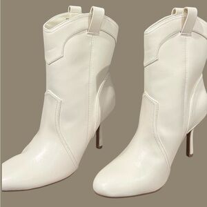 Sonoma Bone-colored Heeled Boots